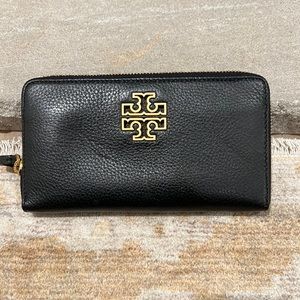 Tory Burch Black Leather wallet